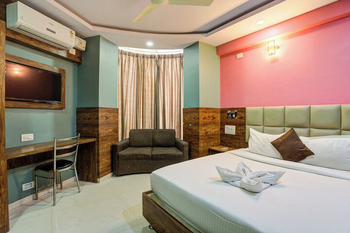 Room 6 of 11