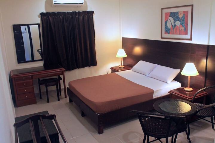 Room 11 of 34