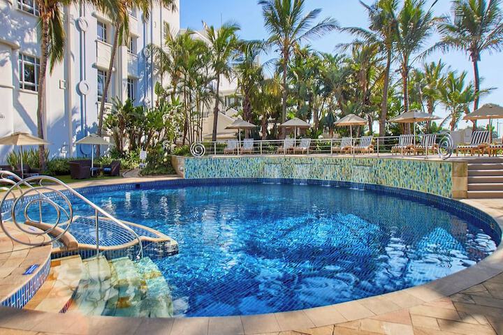 Hotel Pool