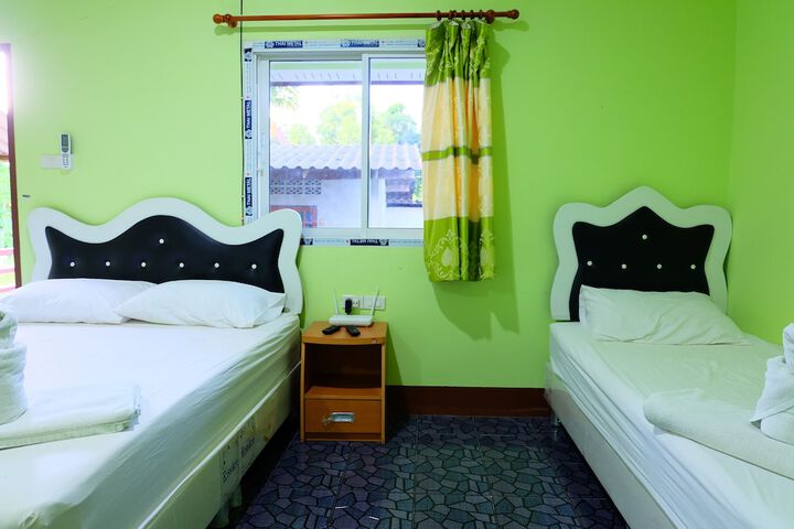 Room 4 of 14
