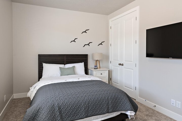 Room 3 of 34