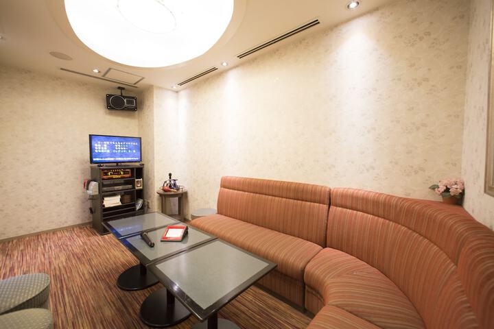Lounge 41 of 45