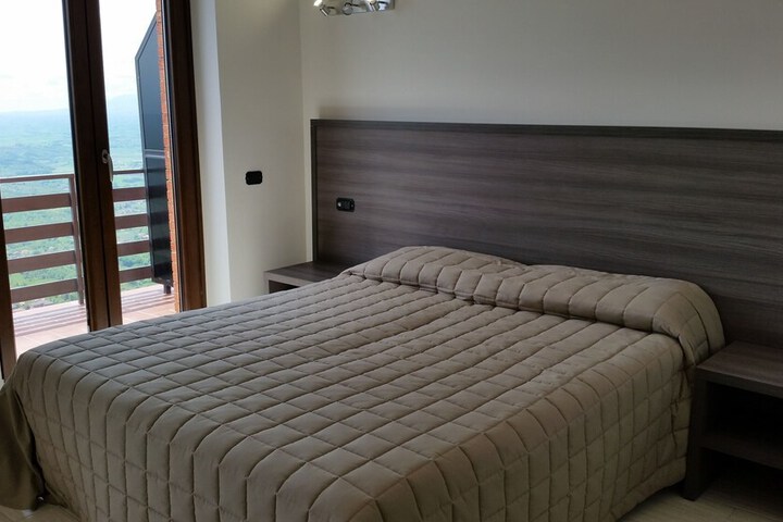 Room 13 of 39