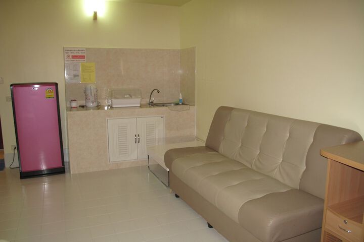 Room 27 of 44