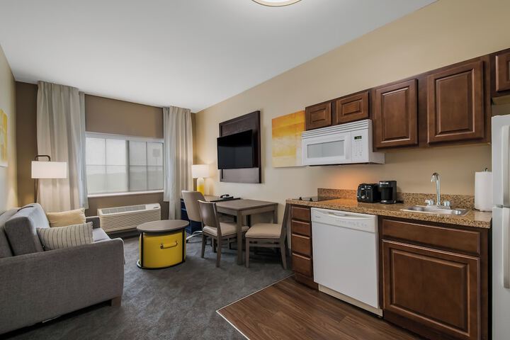 2 Queen Beds Efficiency (22 of 23)