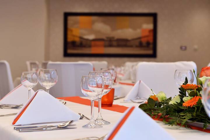 Dining 56 of 114