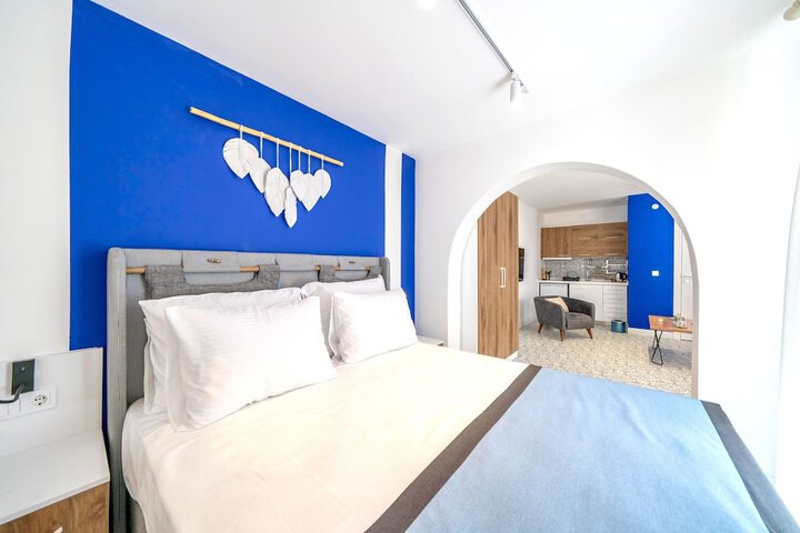 Room 12 of 68