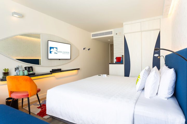 Room 40 of 158