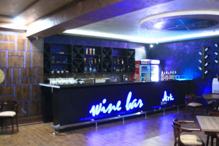 Lounge 45 of 61