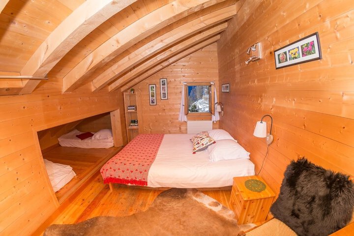 Room 9 of 49