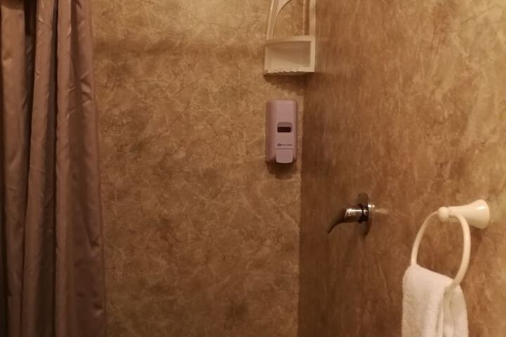 Room 74 of 100