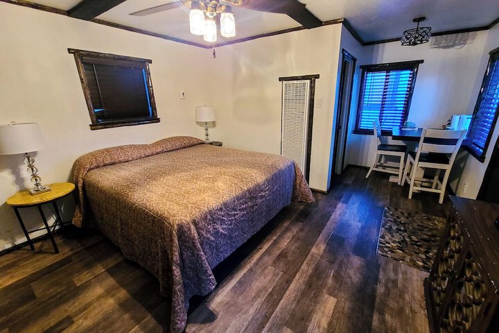 Room 5 of 149