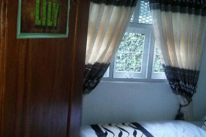 Room 8 of 25