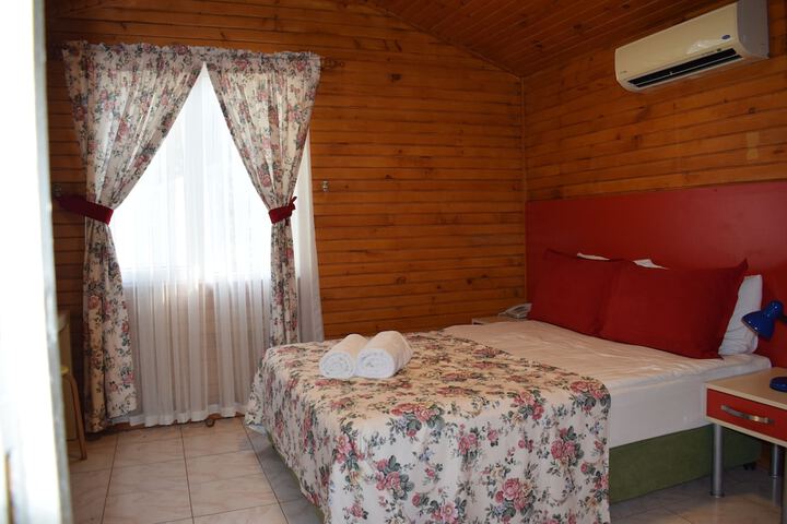 Room 16 of 50