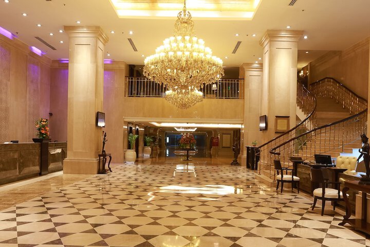 Guest Lobby