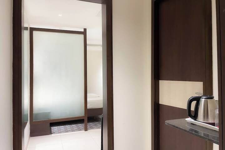 Room 13 of 41