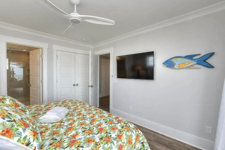 Room 4 of 24