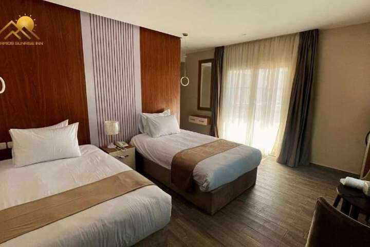 Room 37 of 183