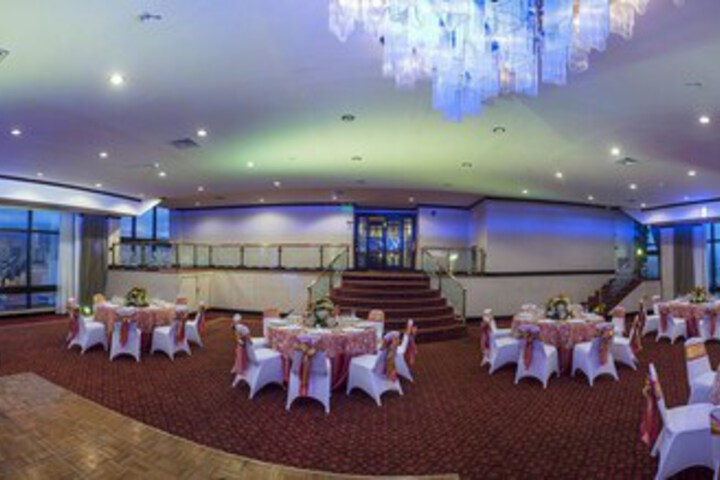 Ballroom/Hall 66 of 92