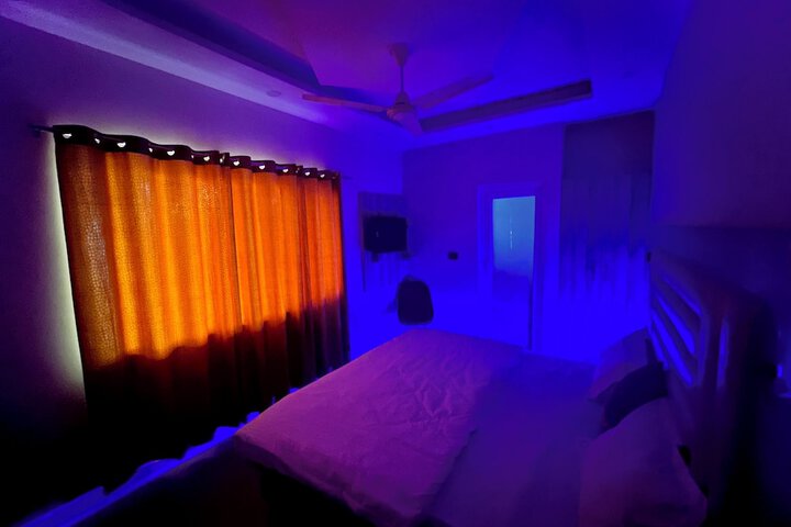 Room 6 of 23