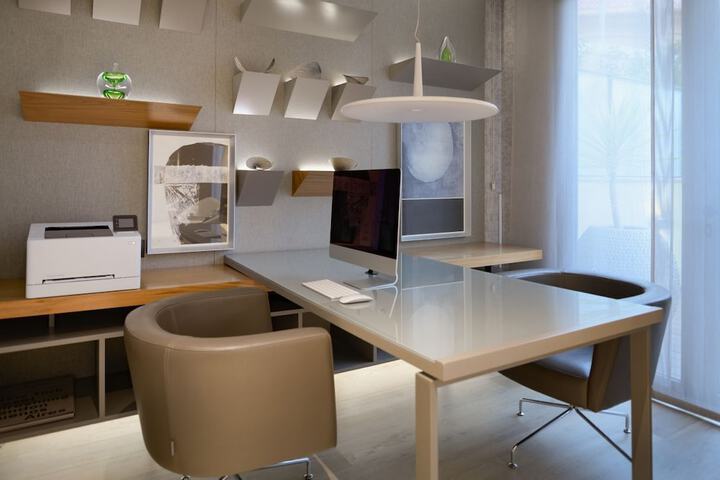 Business Center 51 of 55