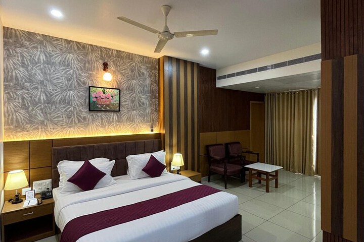 Room 8 of 17