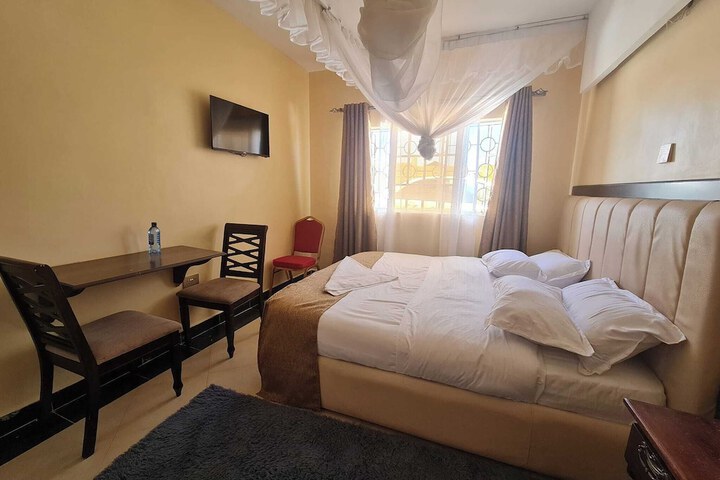 Room 3 of 51