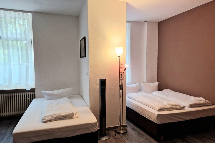 Room 19 of 29
