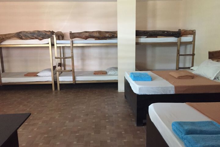 Room 6 of 238