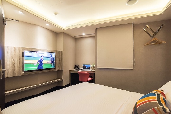 Room 15 of 47