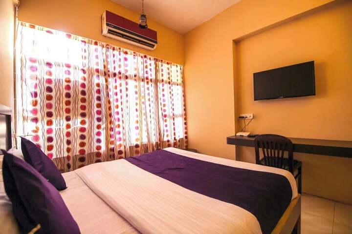 Room 14 of 22