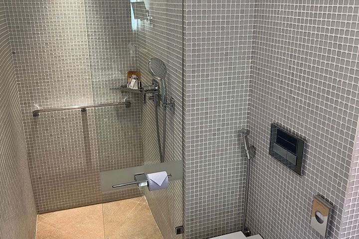 Room 35 of 105