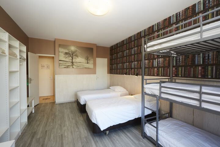 Room 5 of 41