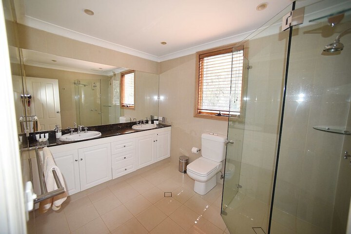 Room 15 of 22