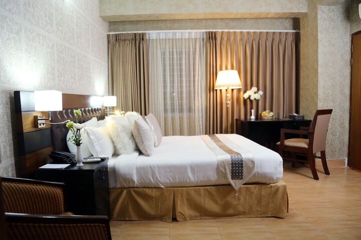 Room 17 of 31
