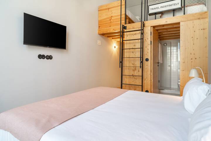 Room 16 of 74