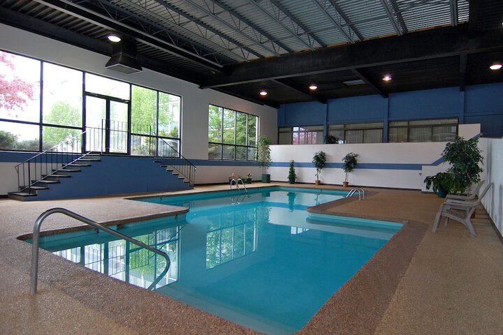 Pool 14 of 30