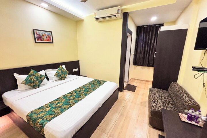 Room 5 of 43