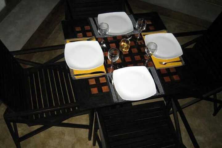 Dining 6 of 8