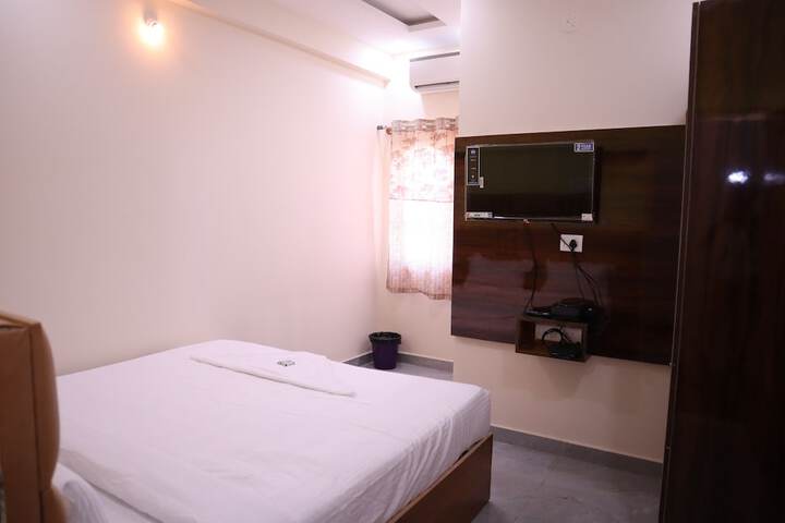 Room 9 of 22