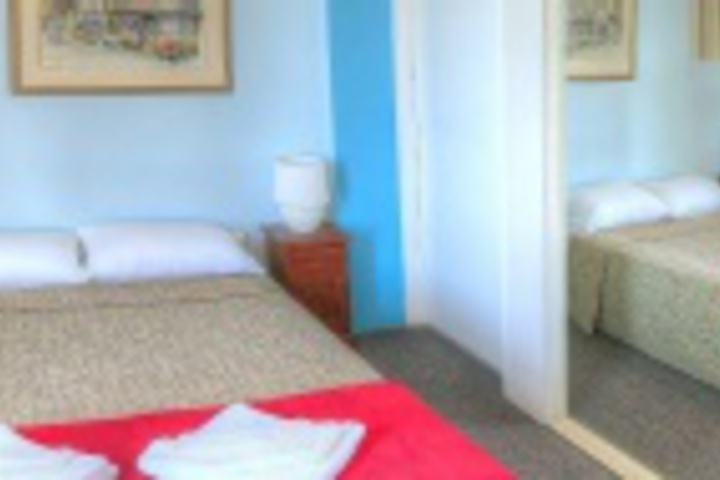 Room 7 of 180