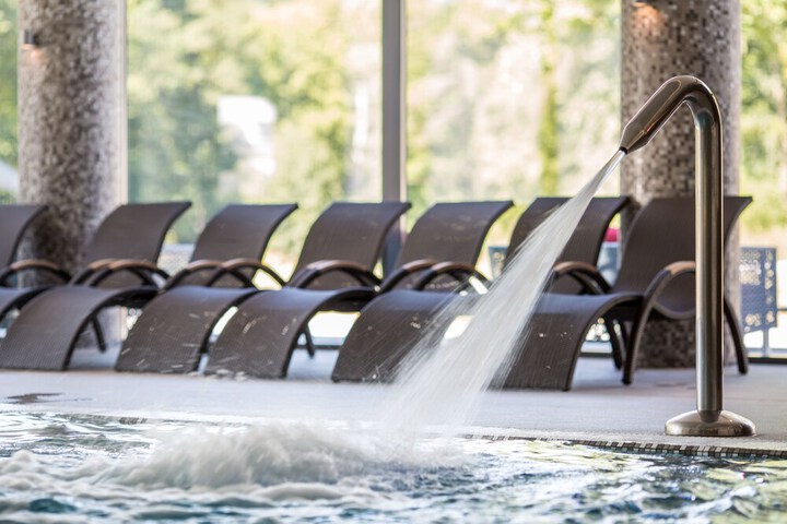 Pools & Facilities
