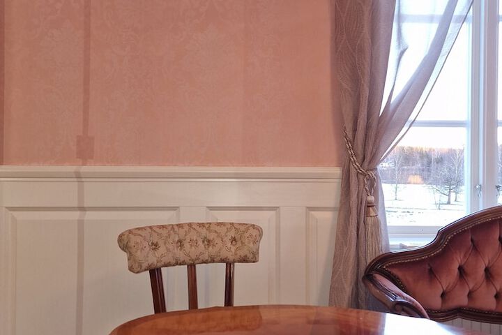 Room 113 of 148