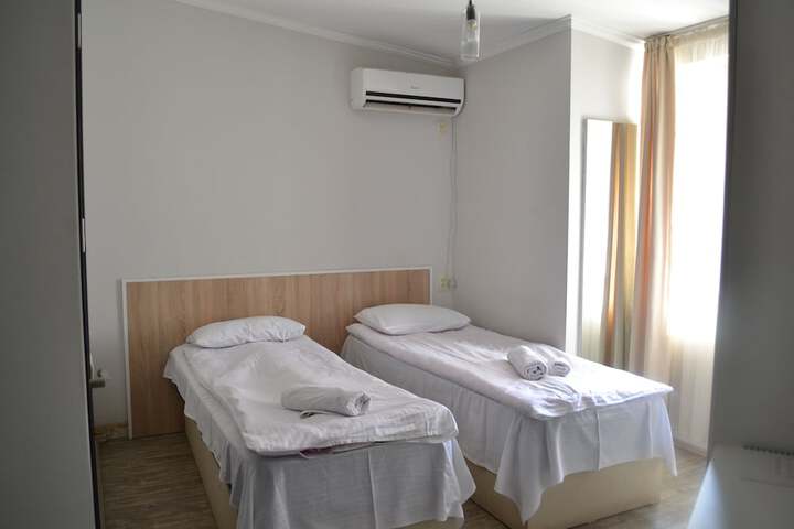 Room 45 of 131
