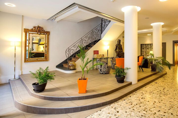 Lobby Photos