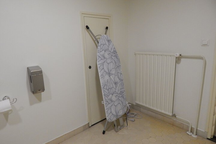 Room 58 of 86