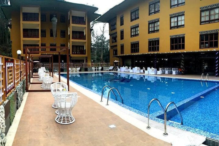 Pool 16 of 37