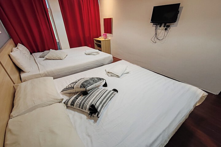 Room 17 of 48