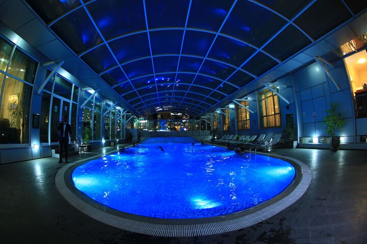 Pool Hotel