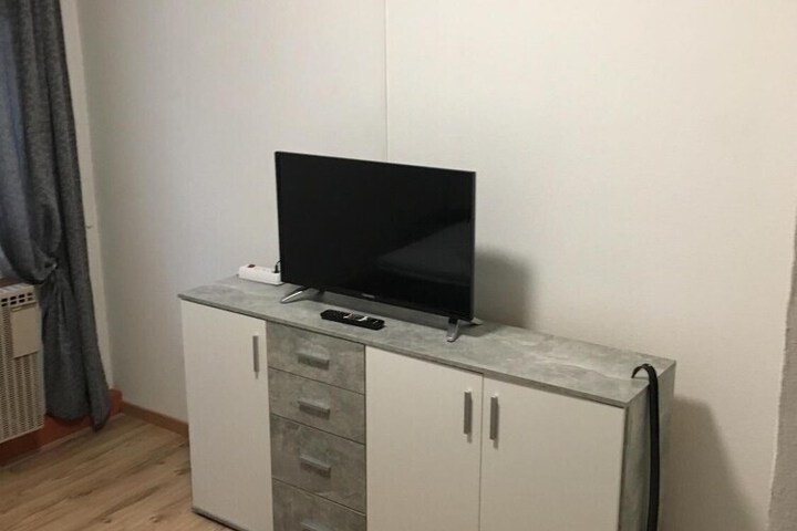 Room 2 of 42
